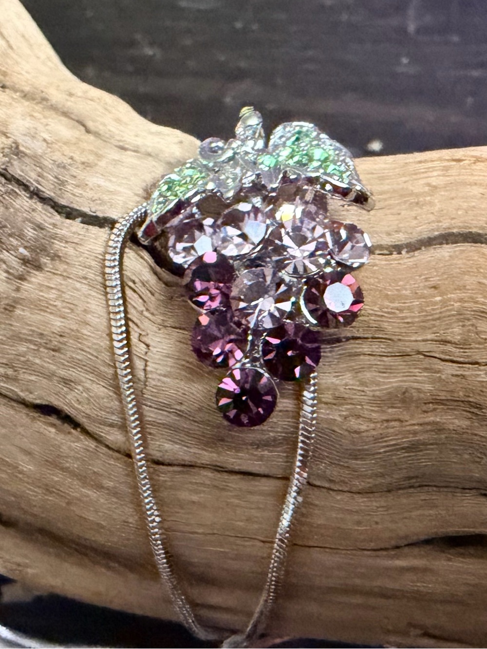 Swarovski Crystal Purple Grape Cluster Y2K vintage Necklace Jewelry 16” chain